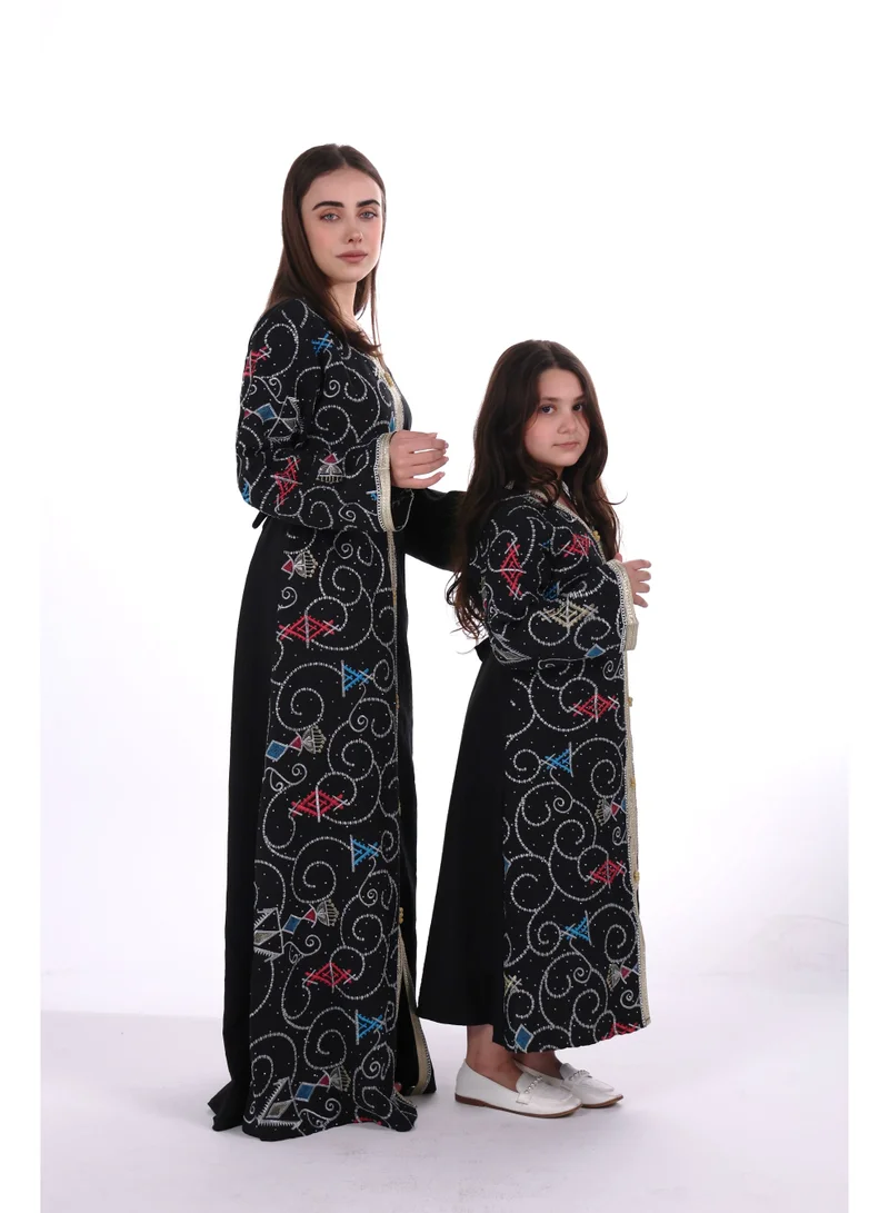 البنت الشرقية جلابية نسائية مطرزة مع حزام على الخسر للأم والابنه